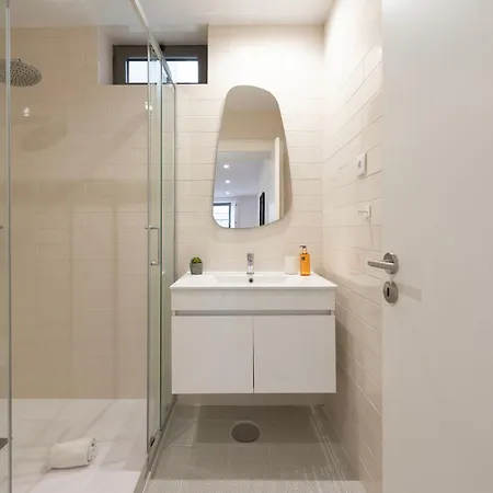 Apartment Urban Oasis In Downtown *