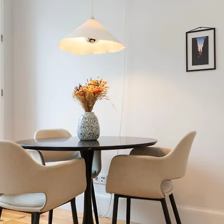 Apartment Urban Oasis In Downtown Porto